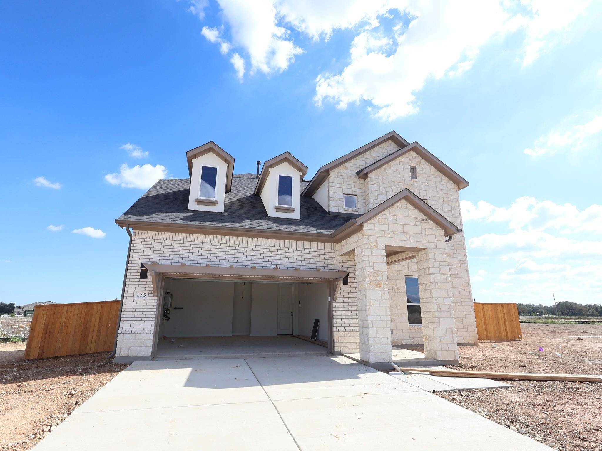 135 Pinky Varner CT, Buda, TX 78610