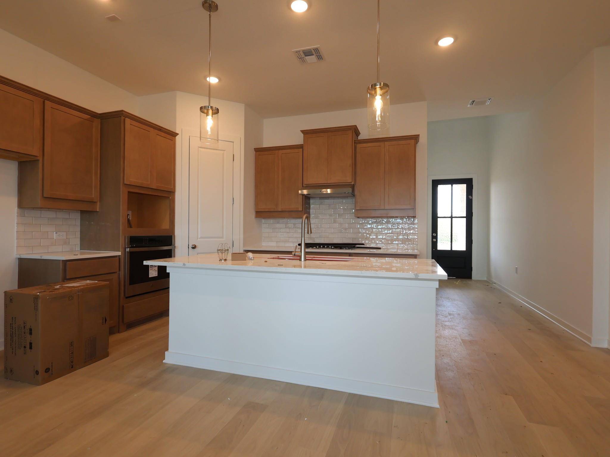 135 Pinky Varner CT, Buda, TX 78610