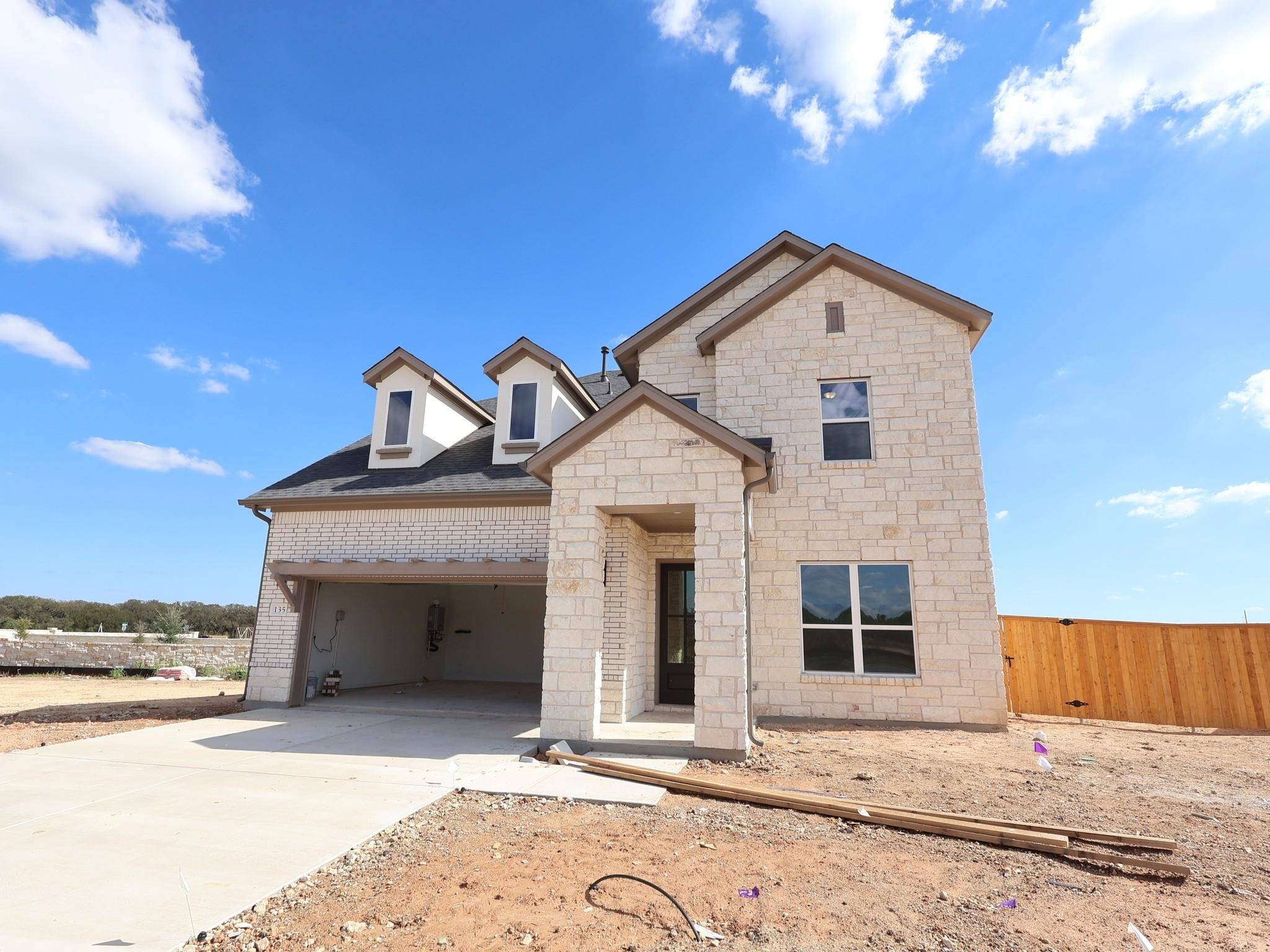 135 Pinky Varner CT, Buda, TX 78610