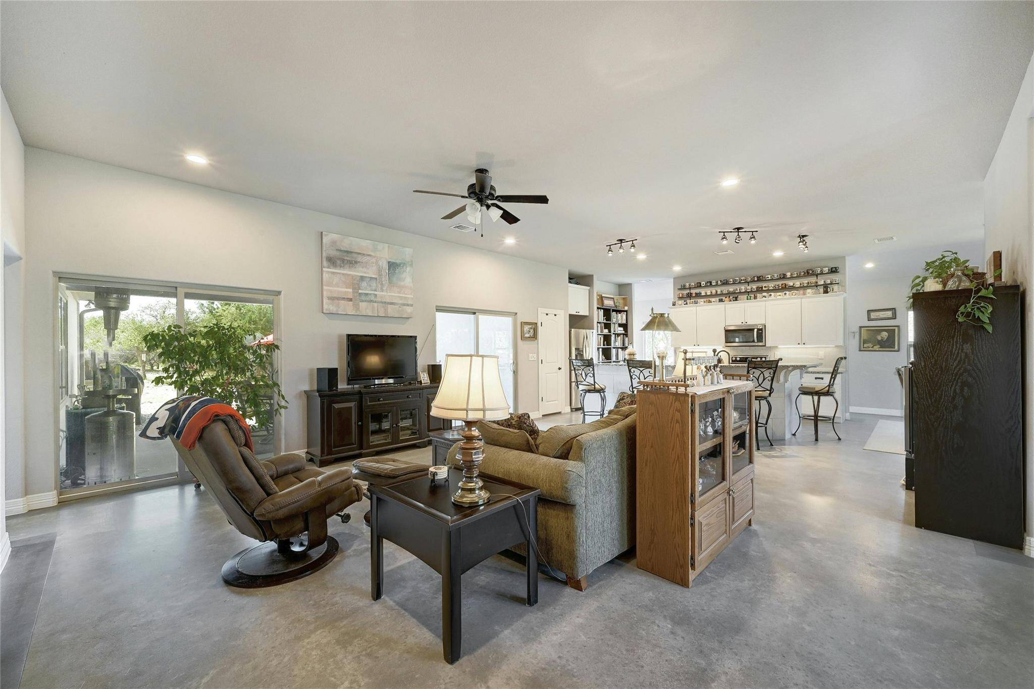 Address not disclosed, Lago Vista, TX 78645