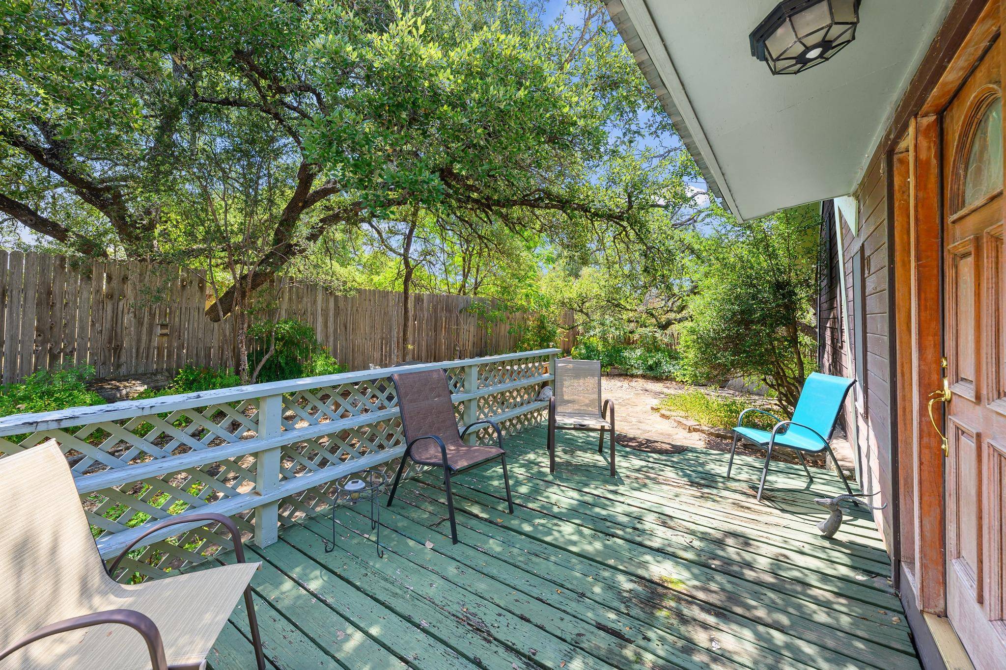 301 Yonder DR, Spicewood, TX 78669