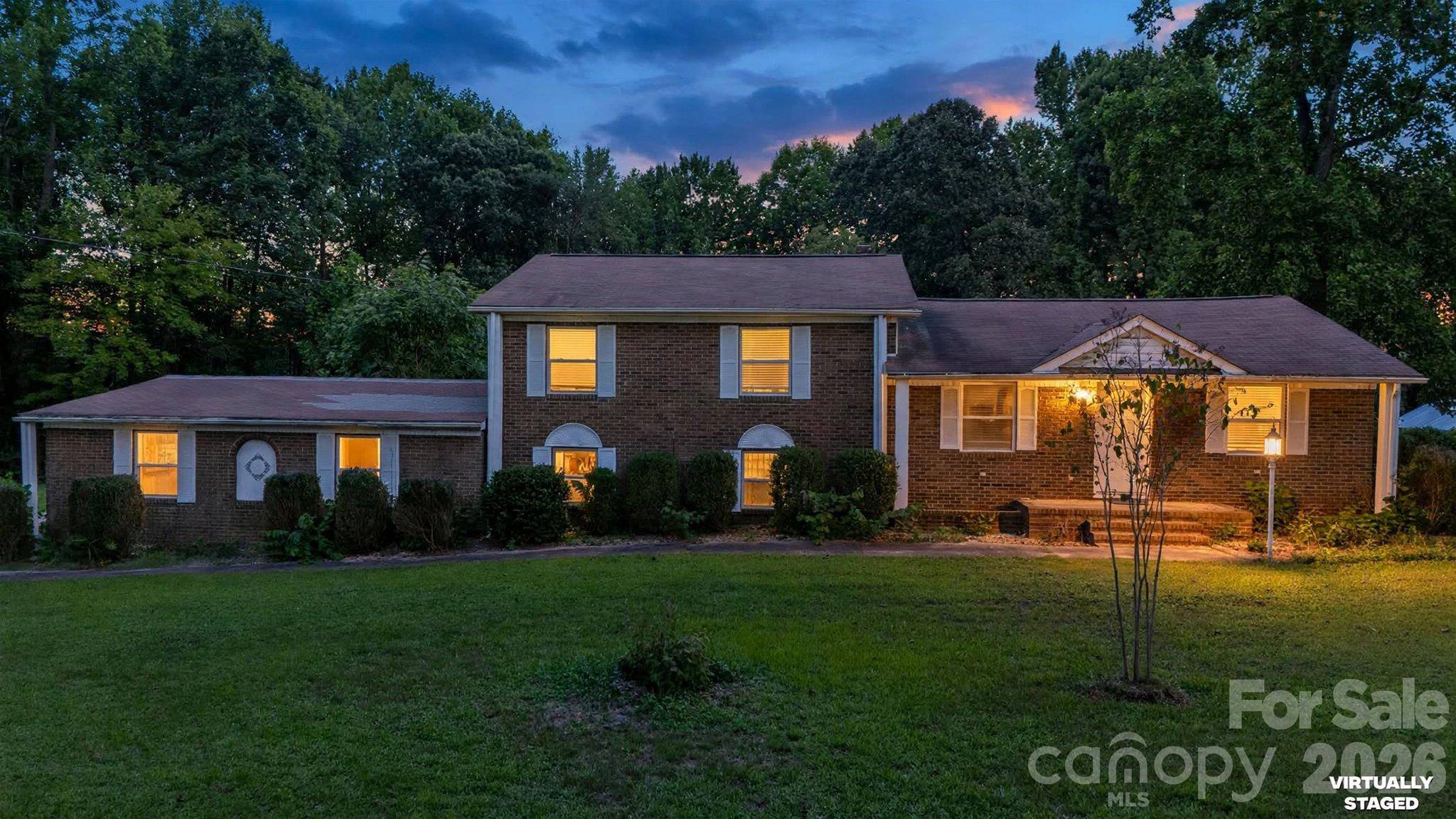 1476 Charlotte HWY, Mooresville, NC 28115