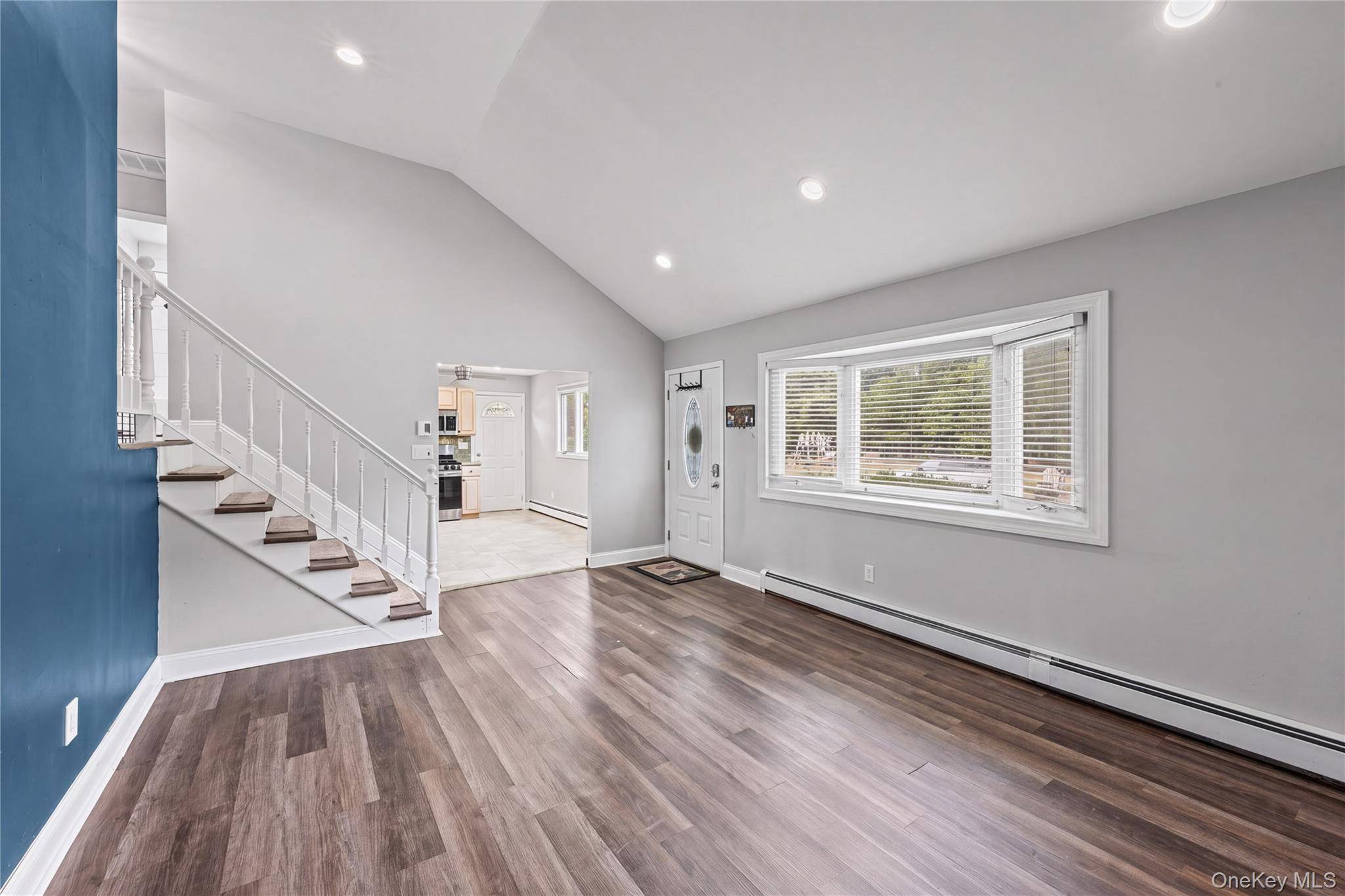78 Circle DR, Patchogue, NY 11772