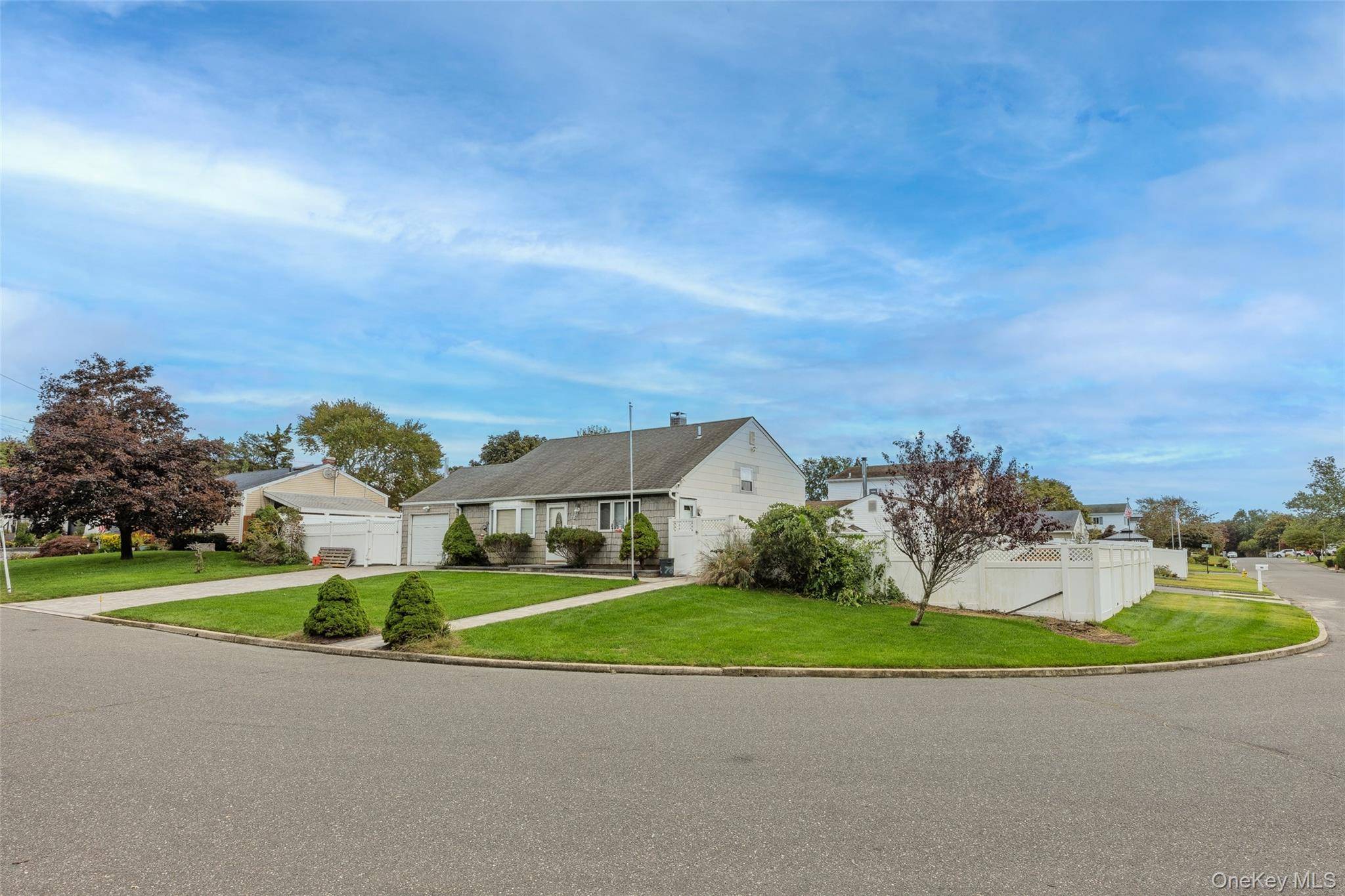 78 Circle DR, Patchogue, NY 11772