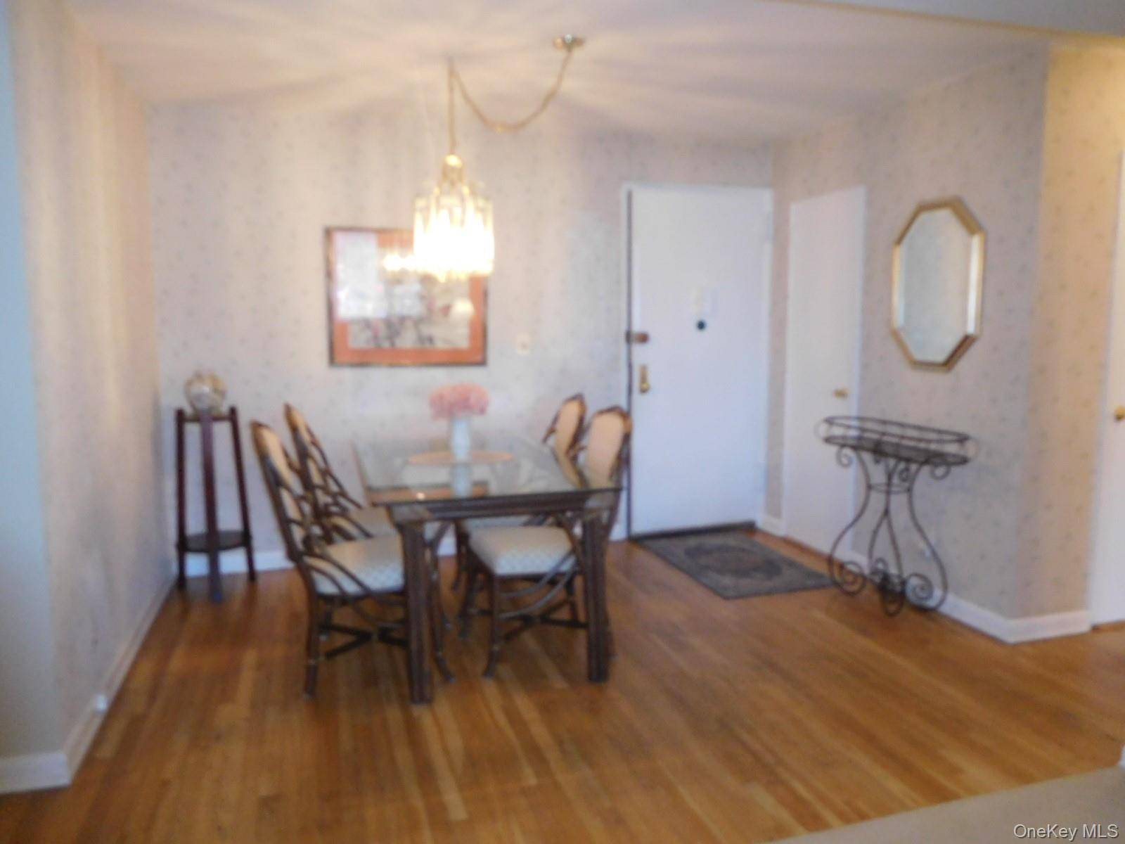 2 Sadore LN #7-T, Yonkers, NY 10710