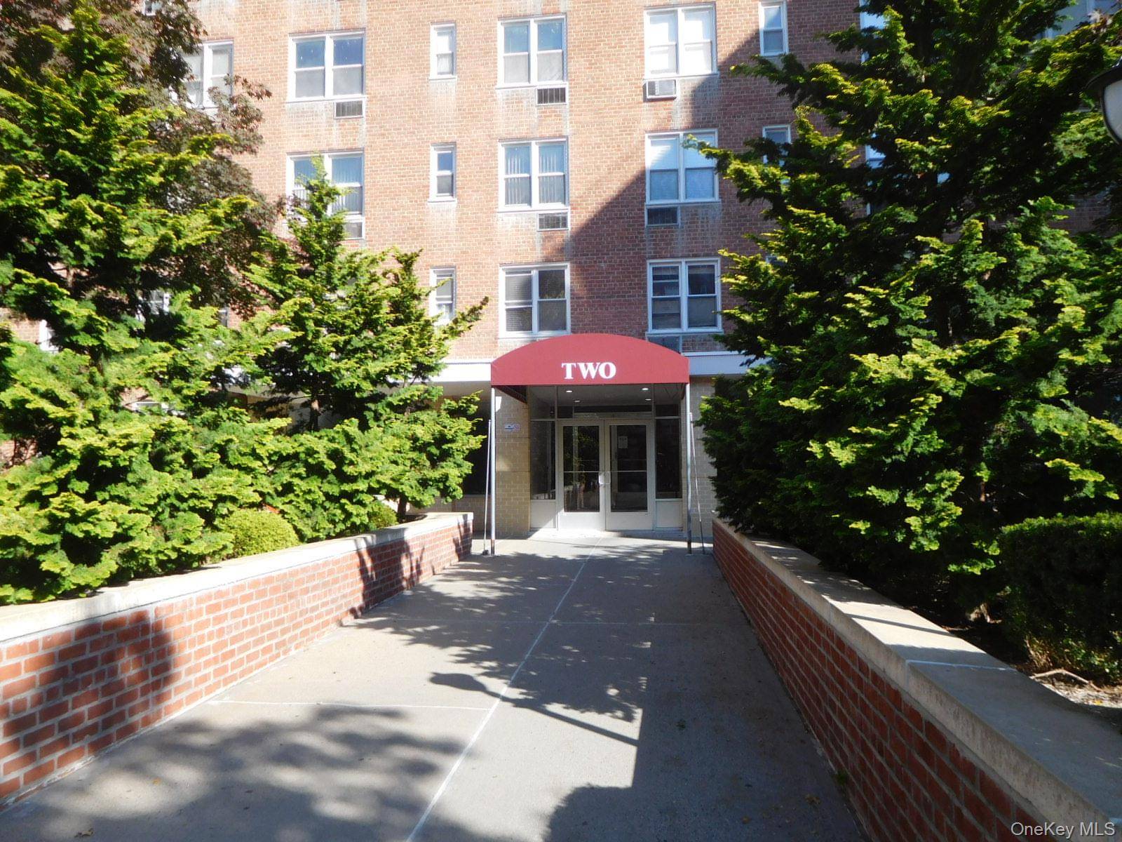 2 Sadore LN #7-T, Yonkers, NY 10710