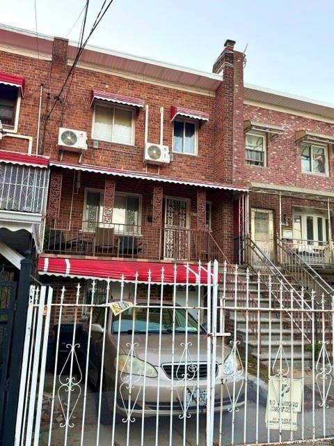 4775 Barnes AVE, Bronx, NY 10470