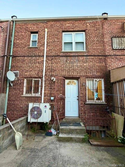 4775 Barnes AVE, Bronx, NY 10470