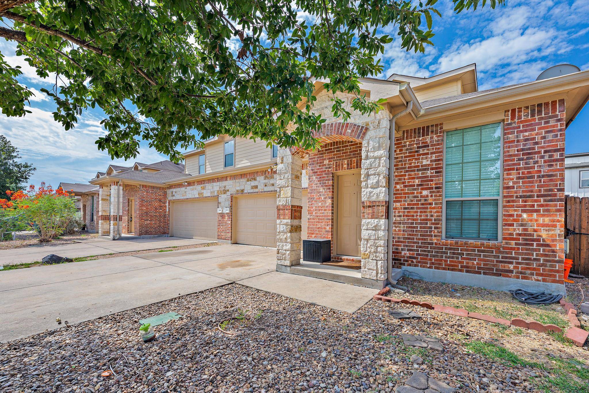 112 Creekside Villa DR, Kyle, TX 78640