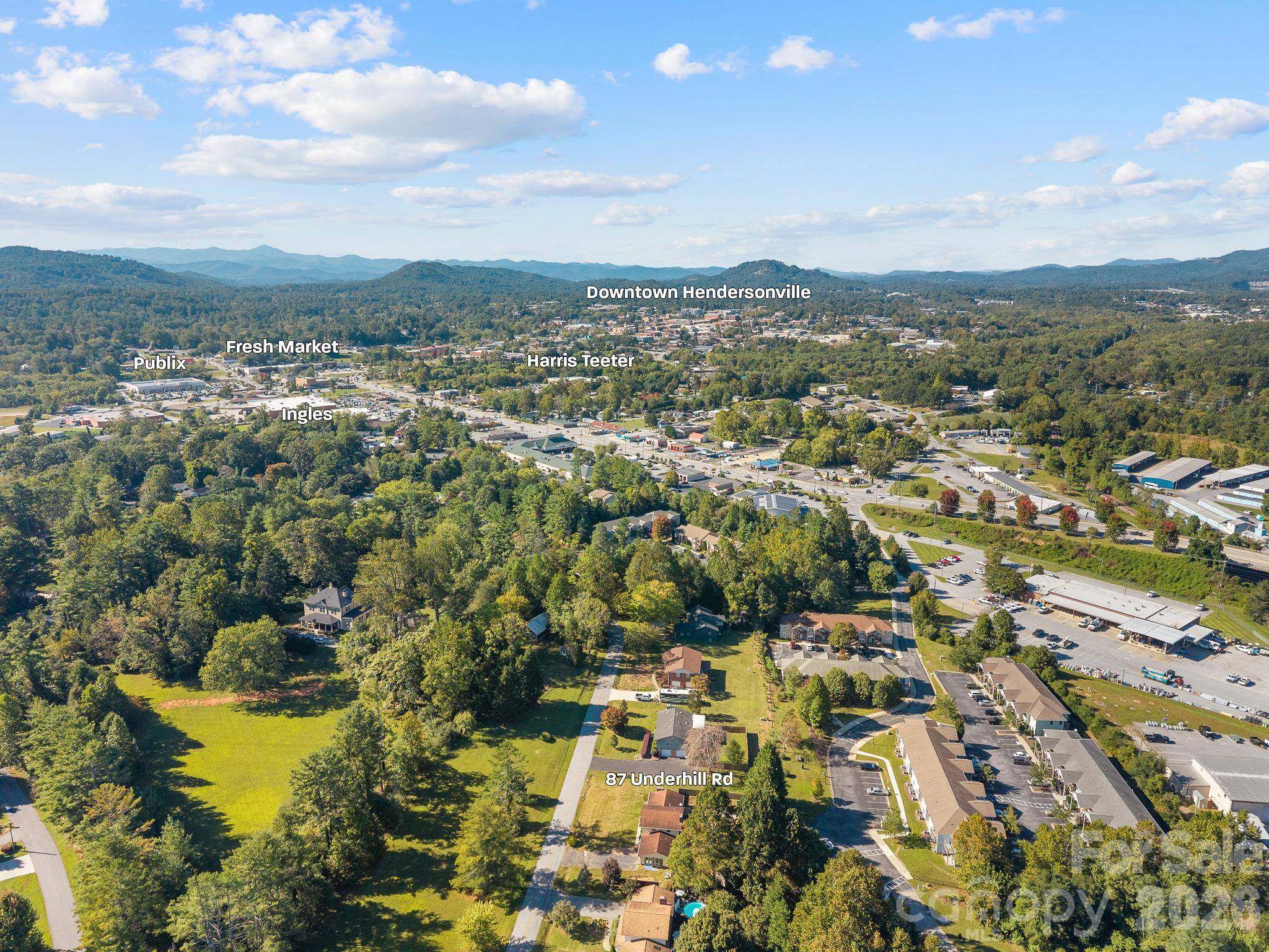 87 Underhill RD, Hendersonville, NC 28792