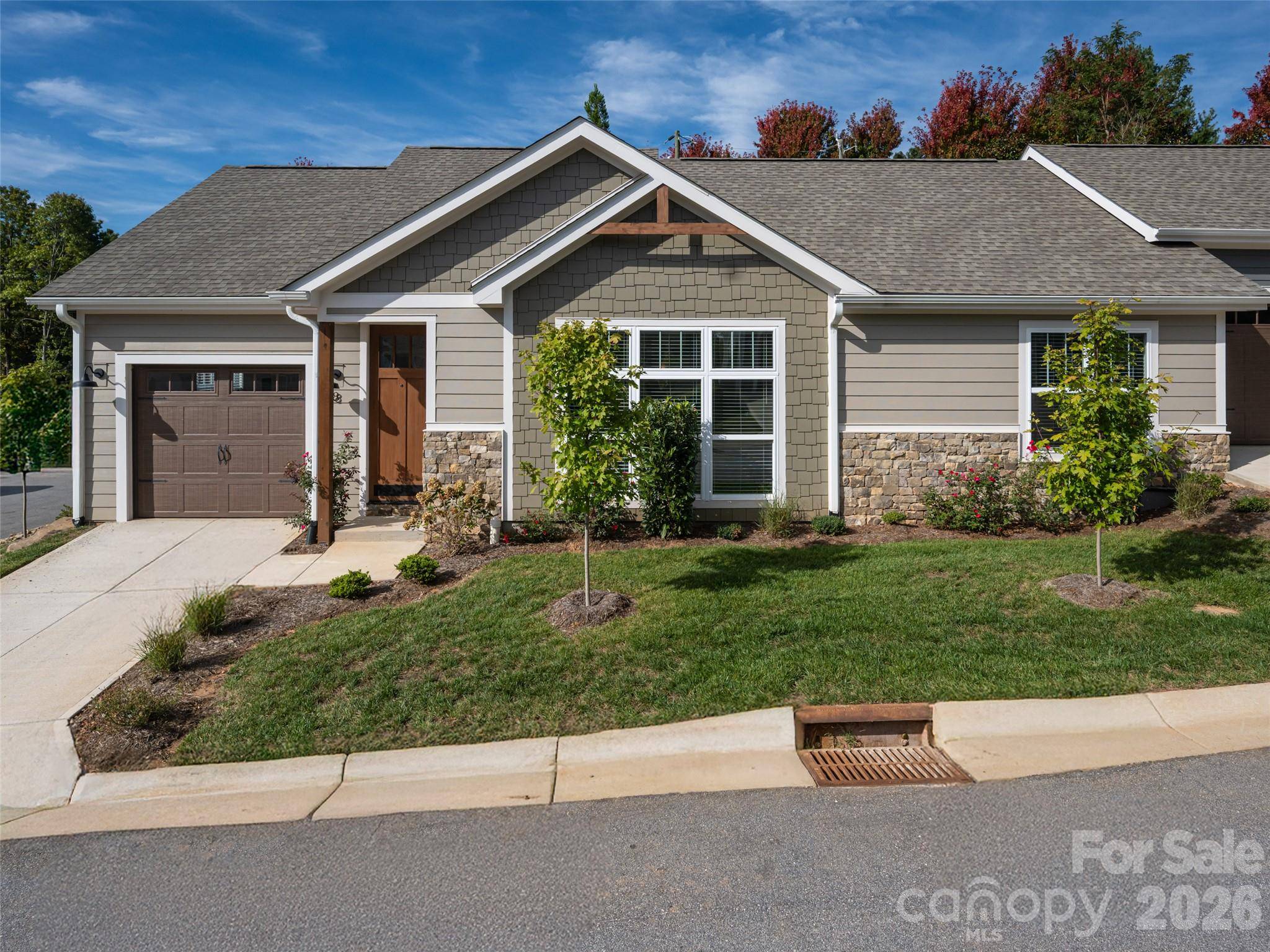 8 Heartleaf CIR, Arden, NC 28704