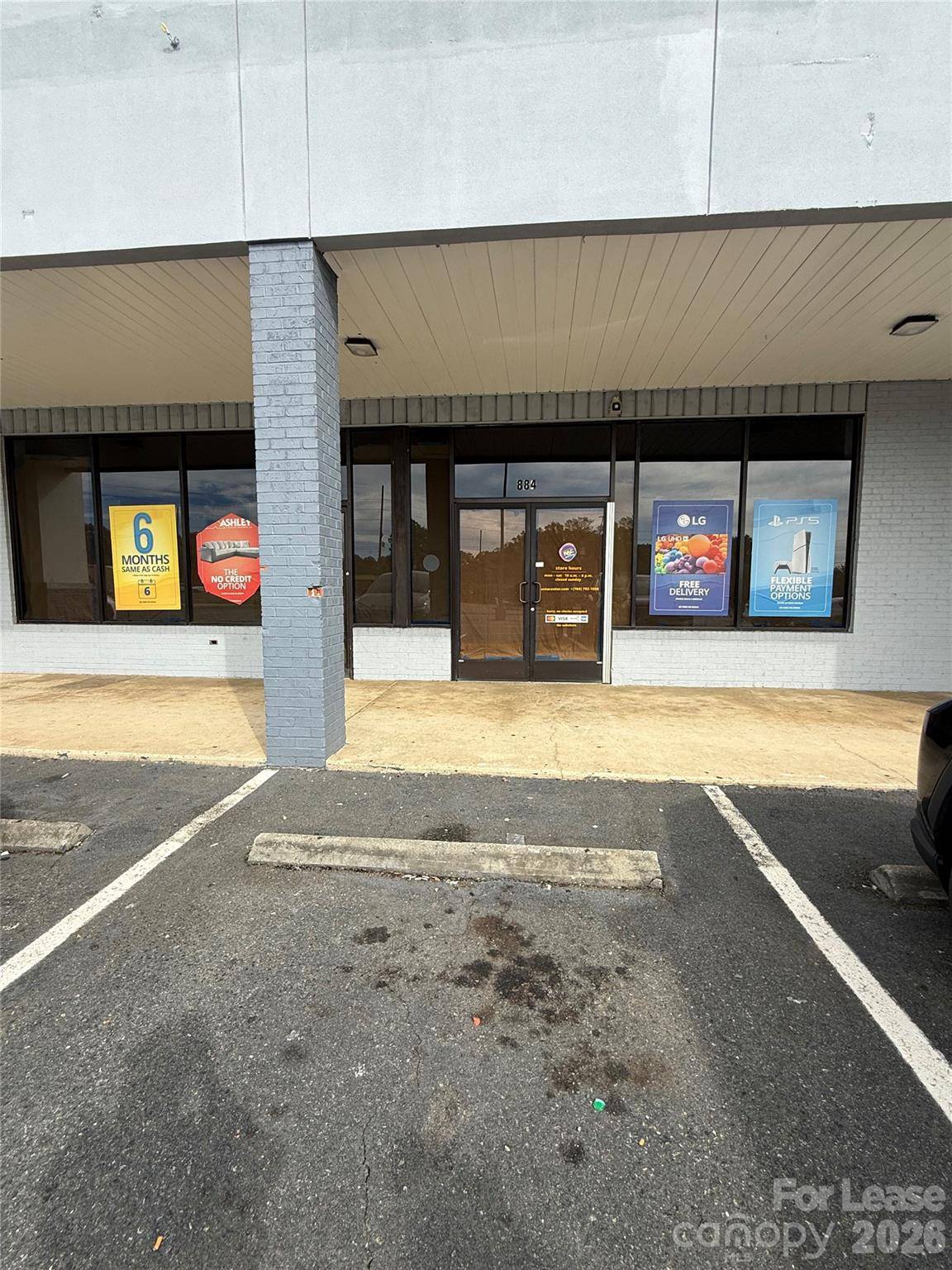 884 Concord Pkwy N, Concord, NC 28027