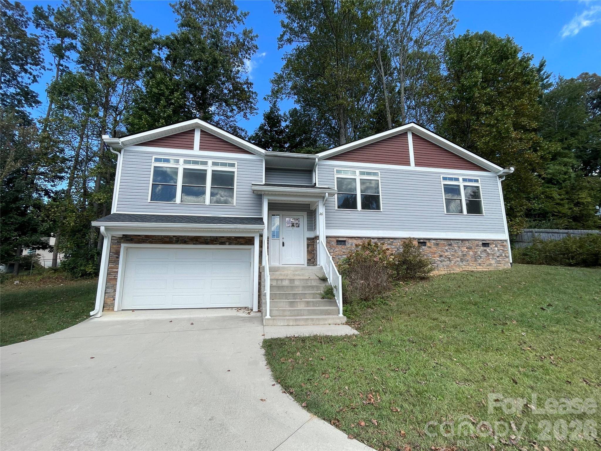 26 John Halford CT, Hendersonville, NC 28792