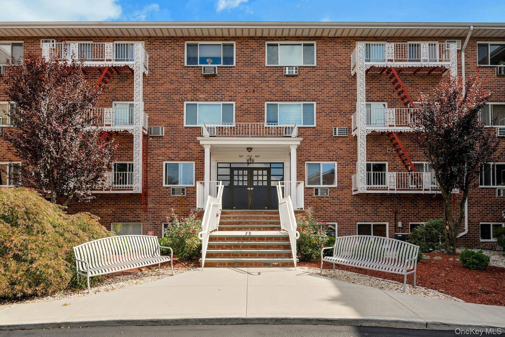 838 Pelhamdale RD #1C, New Rochelle, NY 10801