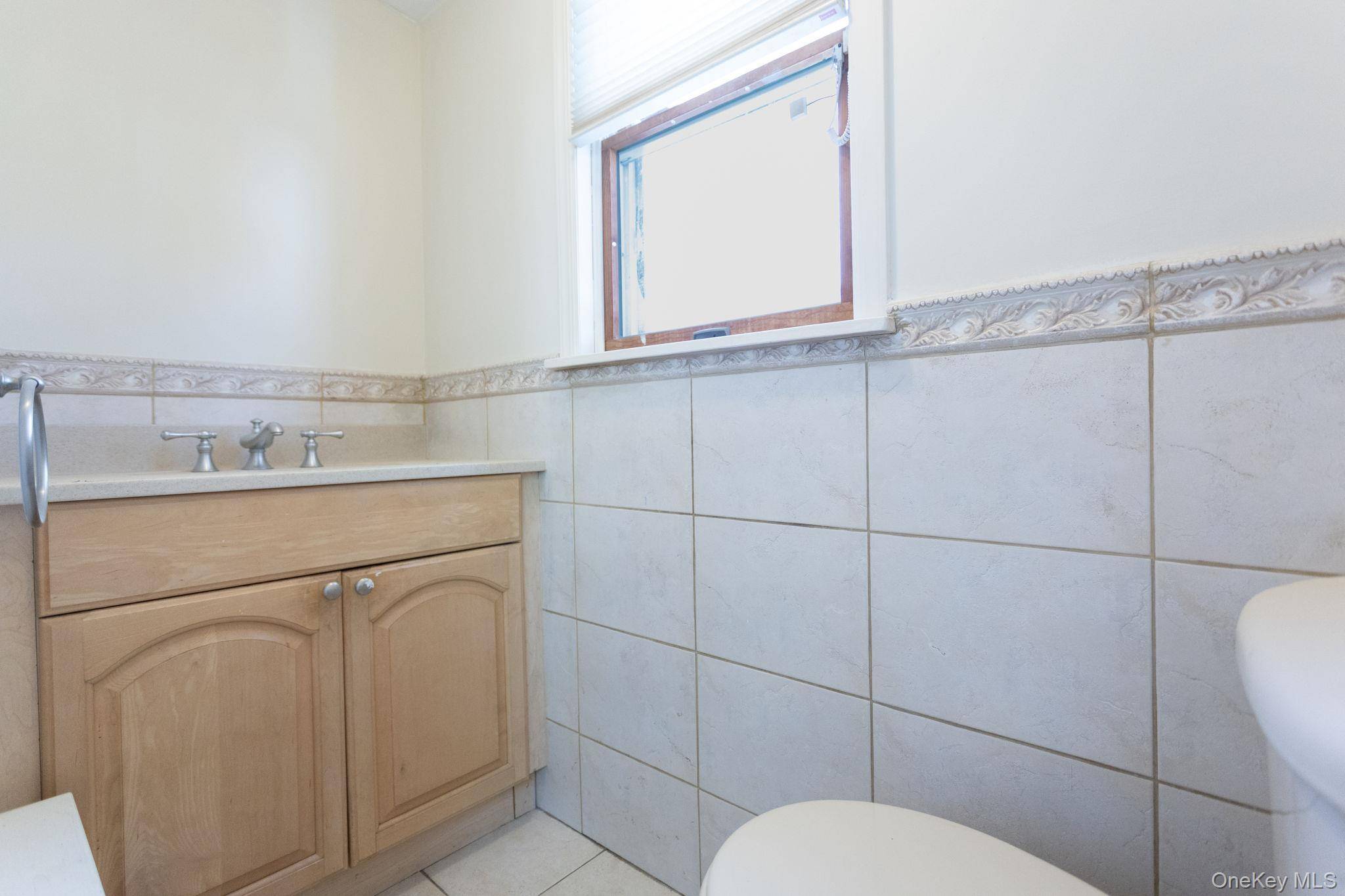 80-17 211th ST, Hollis Hills, NY 11427