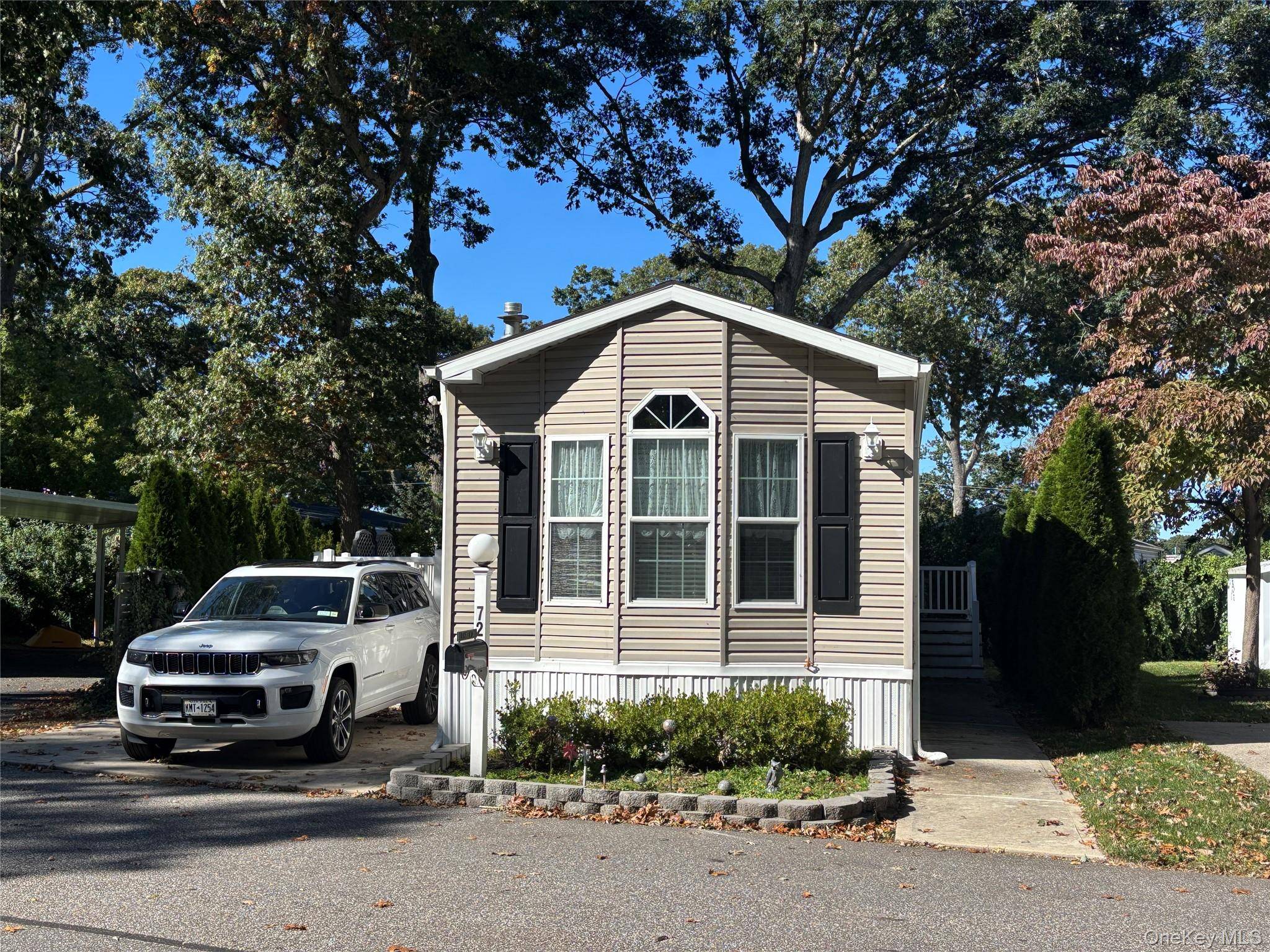 1661 Old Country RD #72, Riverhead, NY 11901