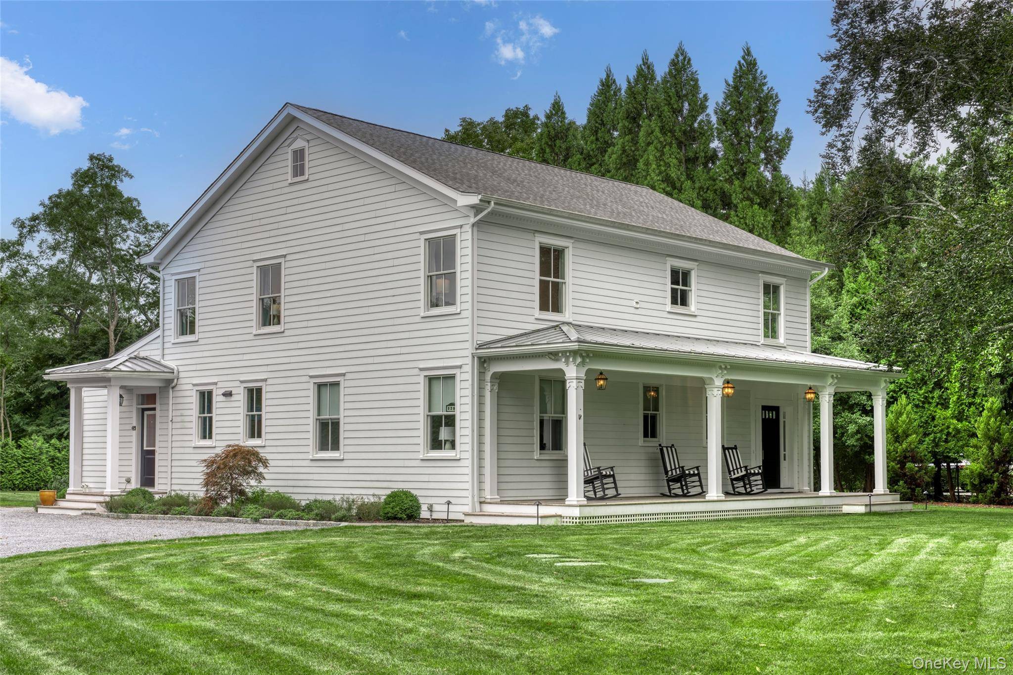 129 S Country RD, Remsenburg, NY 11960