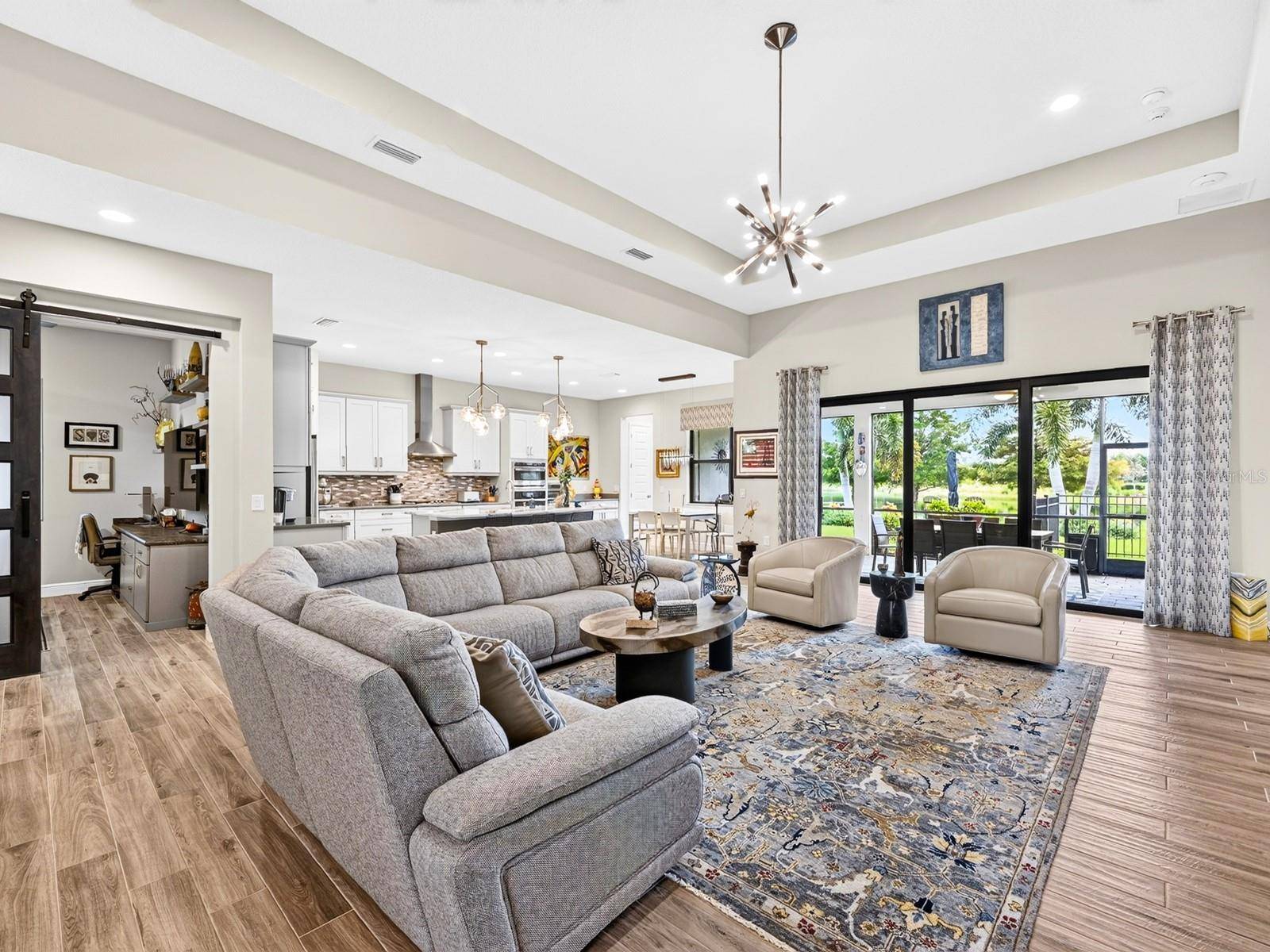 800 TAILWIND PL, Sarasota, FL 34240