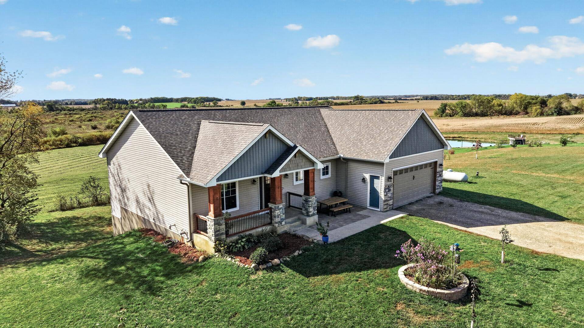 1060 230th ST W, Farmington, MN 55024