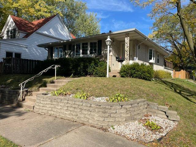 1837 Hawthorne AVE E, Saint Paul, MN 55119