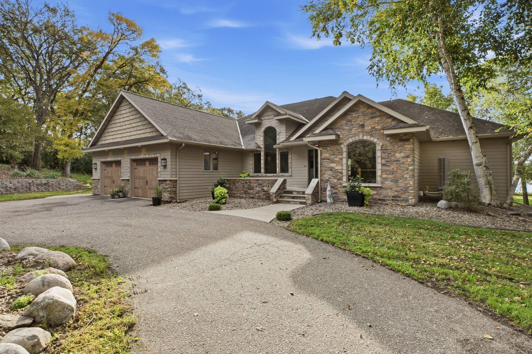 4201 104th AVE NE, Spicer, MN 56288