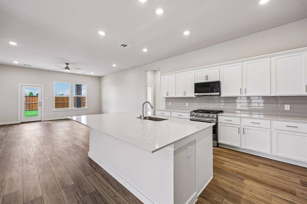 623 Landry Lane, Forney, TX 75126