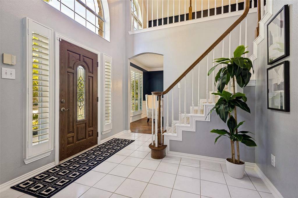 204 E Chapel Downs Drive, Southlake, TX 76092