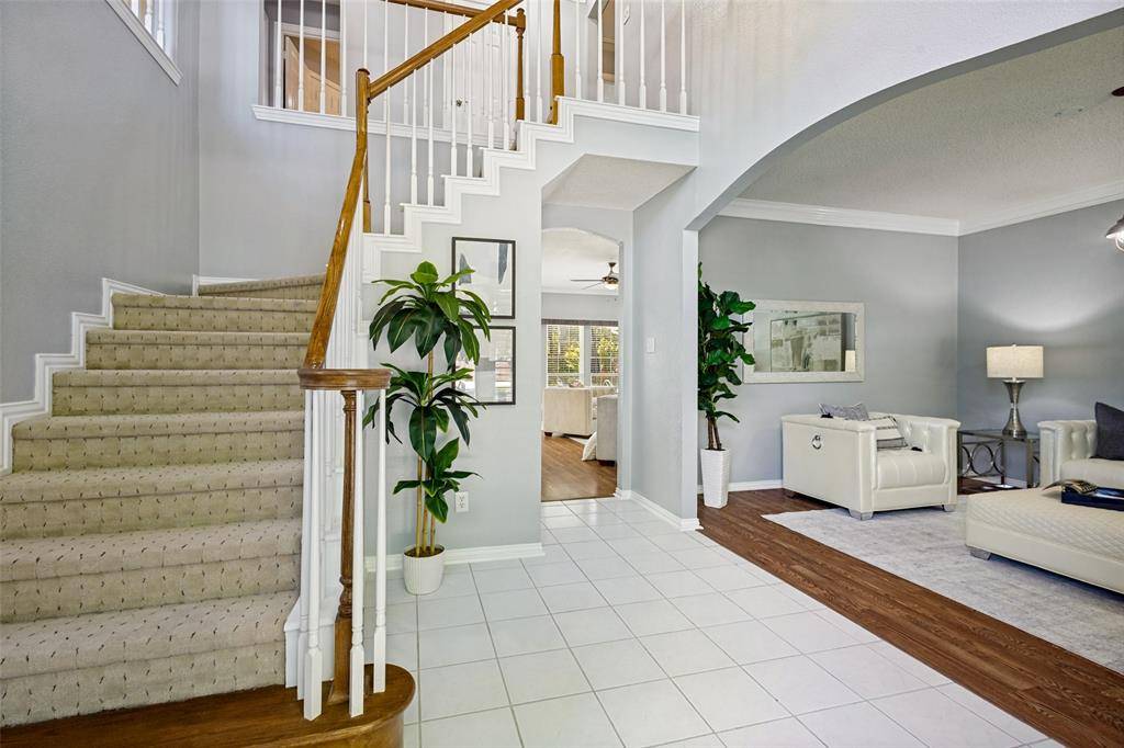204 E Chapel Downs Drive, Southlake, TX 76092
