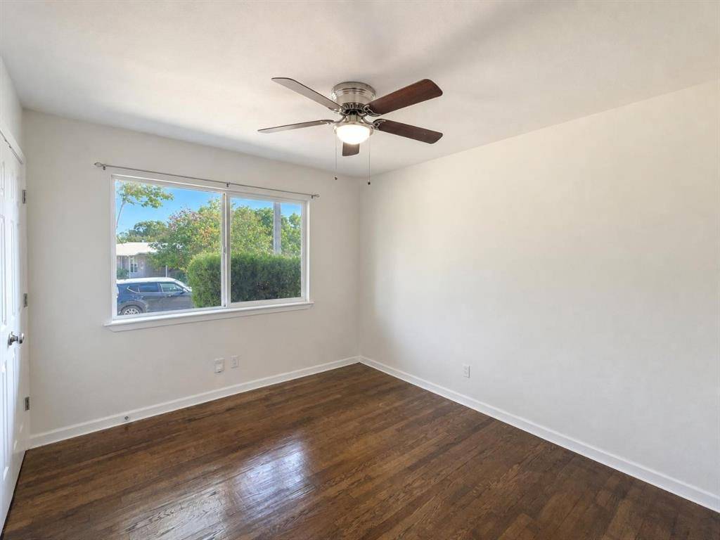 700 Pine Street, Hurst, TX 76053