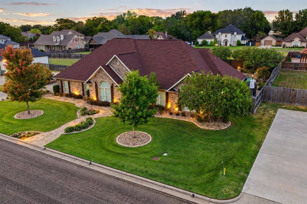 213 Devonshire, Mount Pleasant, TX 75455