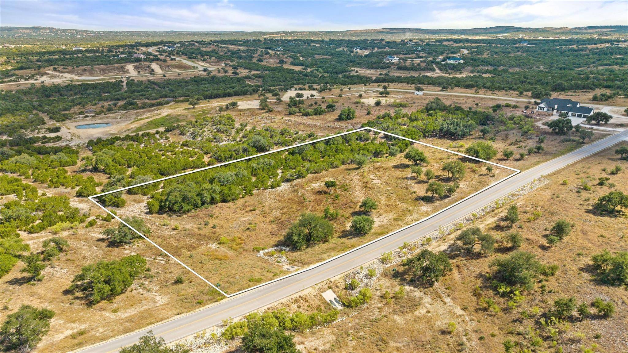 136 Legacy Hills DR, Johnson City, TX 78636