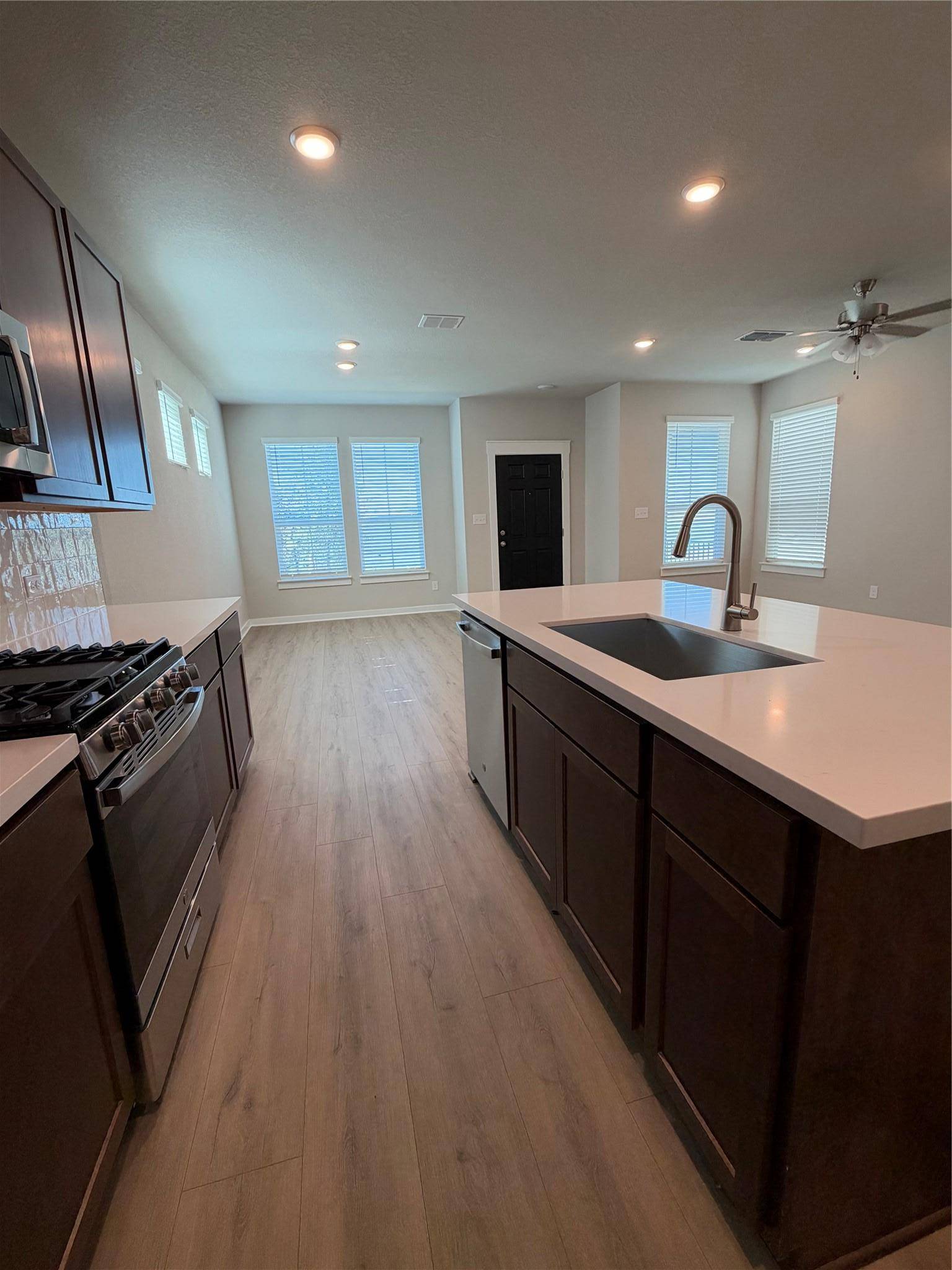 136 Hartson DR, Taylor, TX 76574