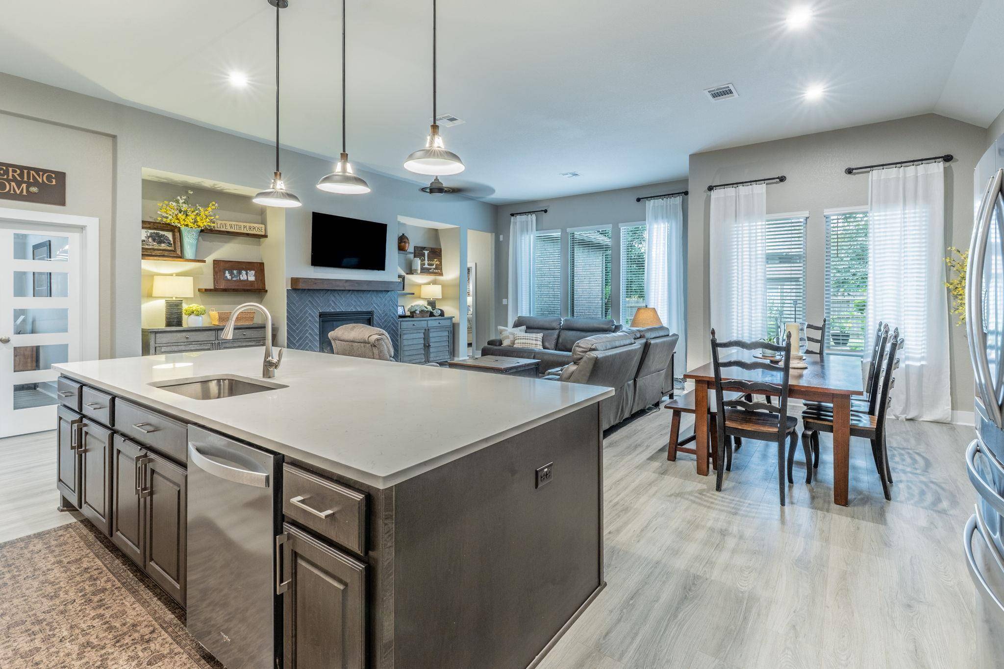312 Teakmill TRL, San Marcos, TX 78666