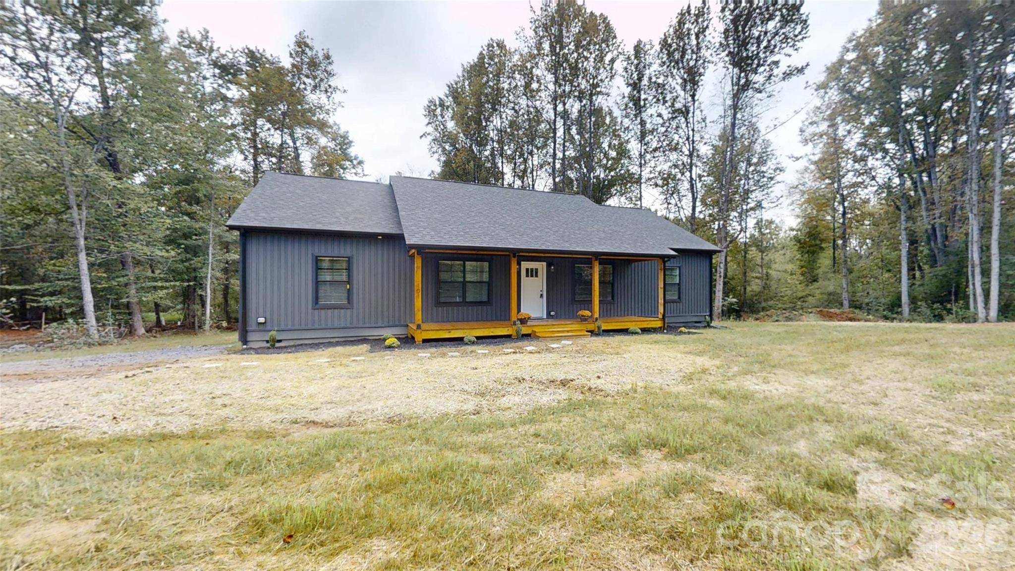 101 Riverhills LN, Morganton, NC 28655