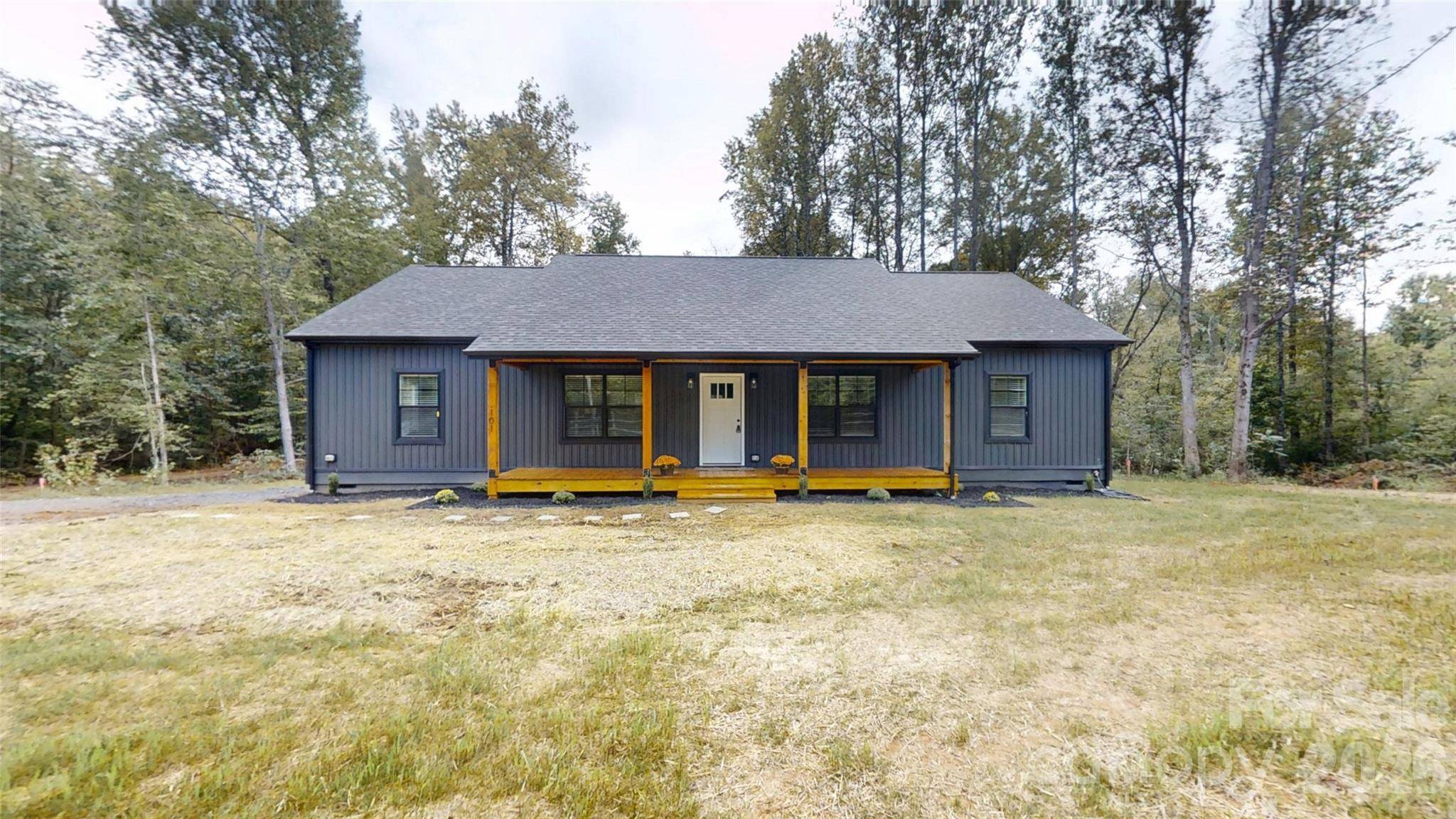 101 Riverhills LN, Morganton, NC 28655