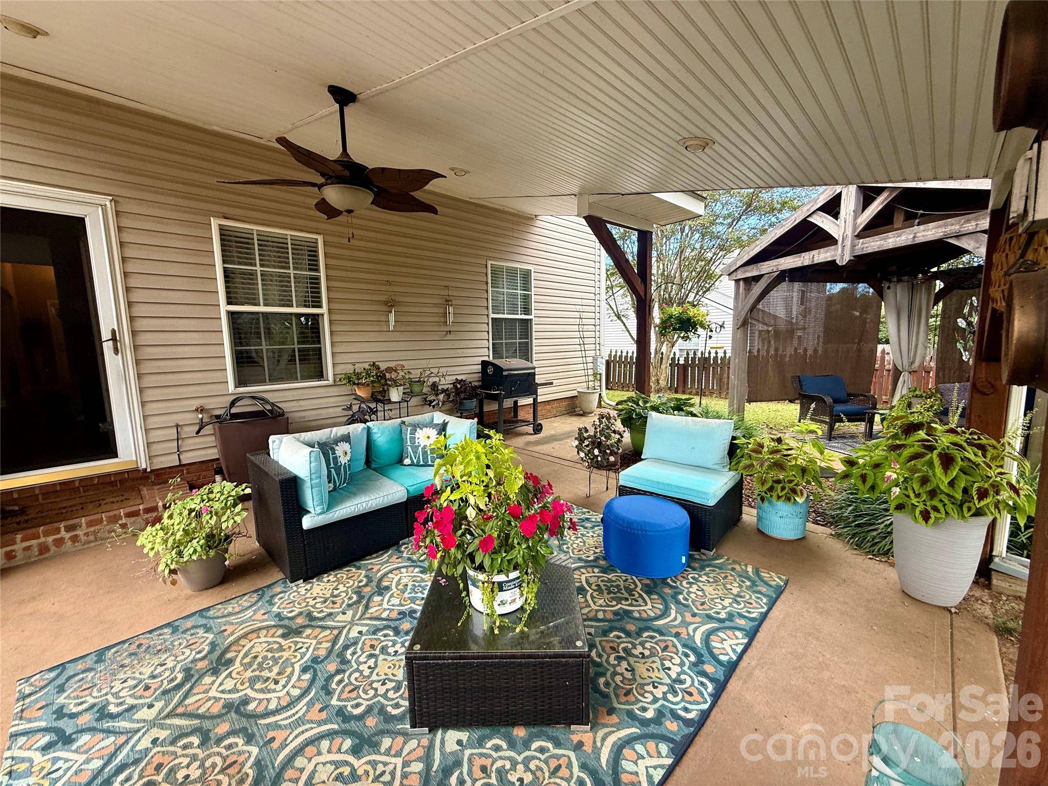 1969 8th Street LN SE, Hickory, NC 28602