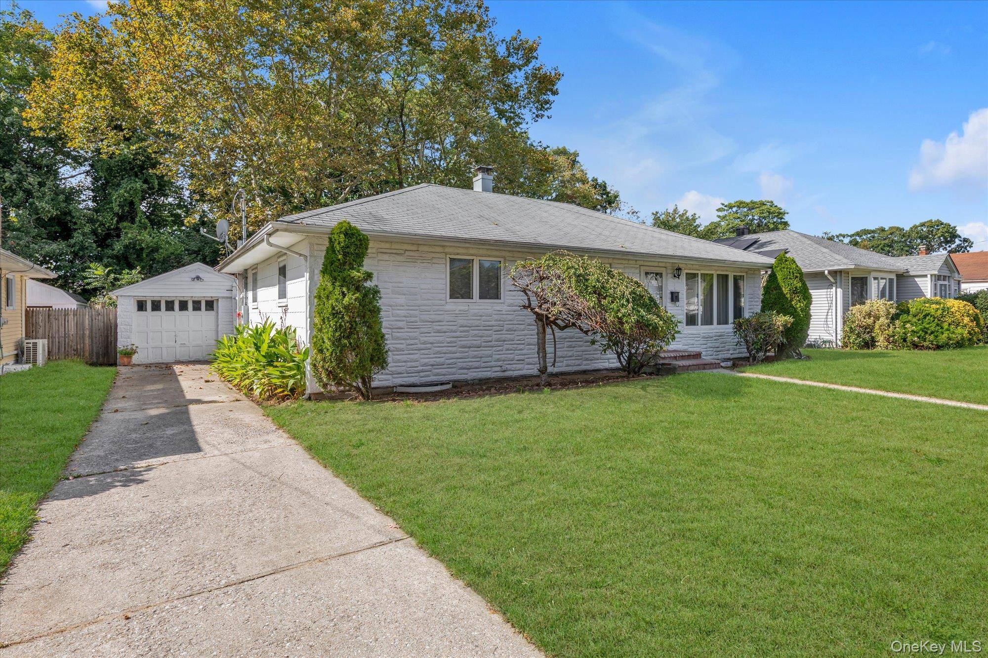 Address not disclosed, West Hempstead, NY 11552