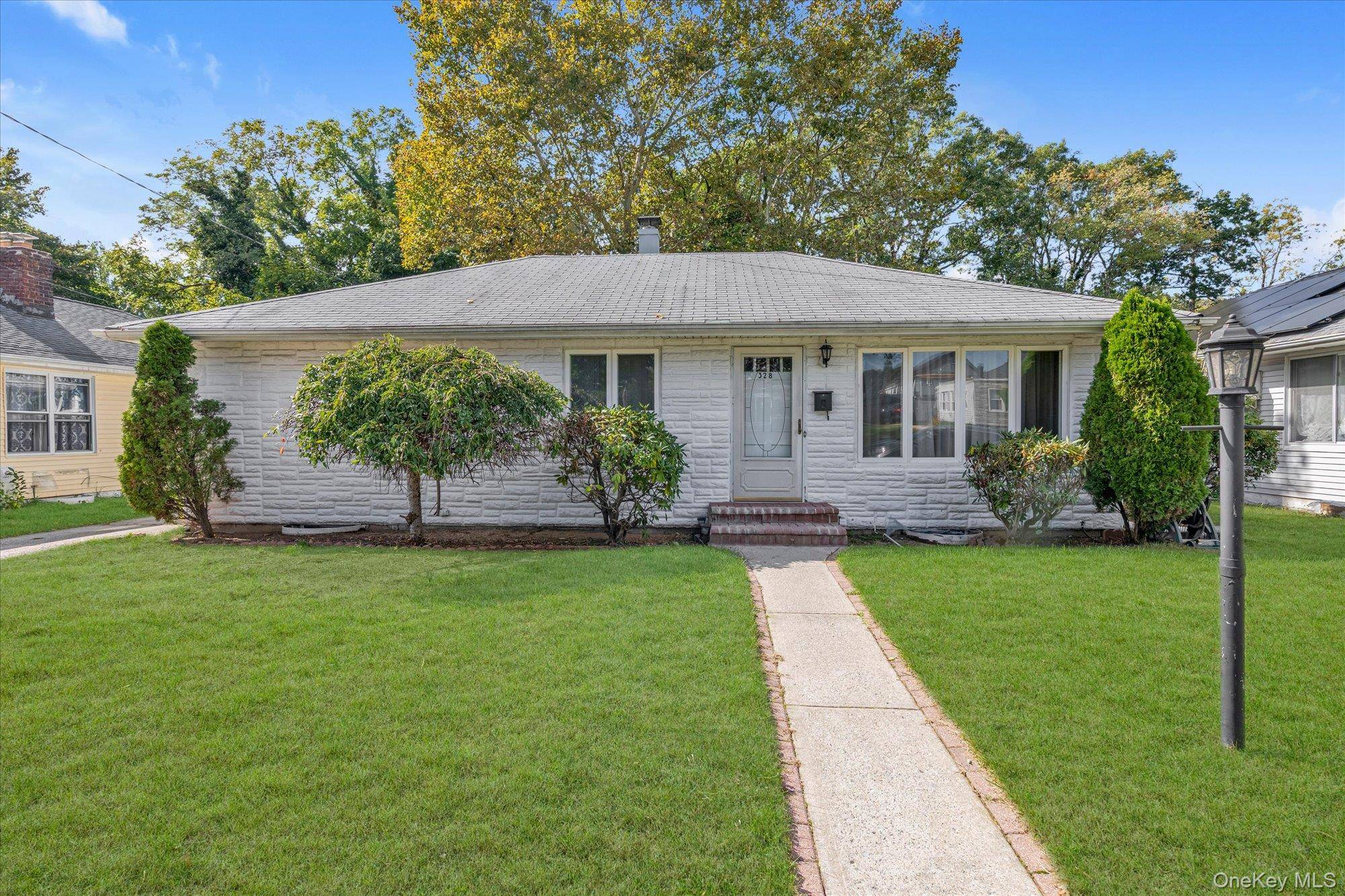 Address not disclosed, West Hempstead, NY 11552