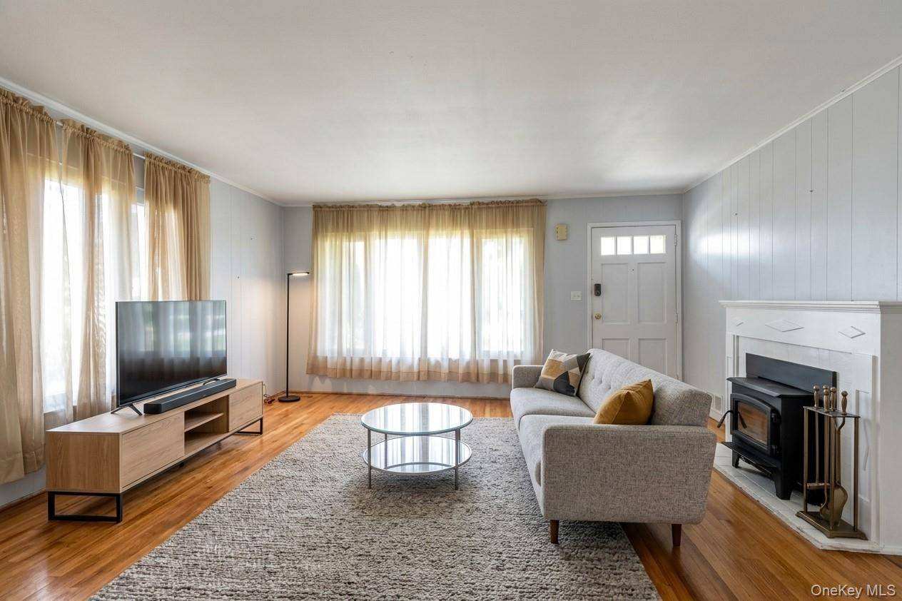 Address not disclosed, West Hempstead, NY 11552