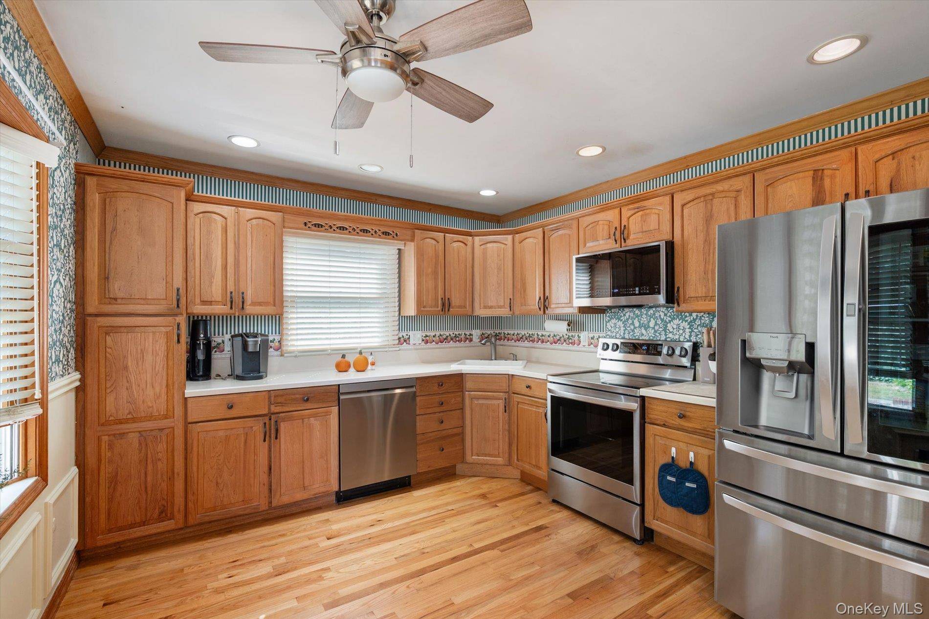 208 Melville RD, South Huntington, NY 11746