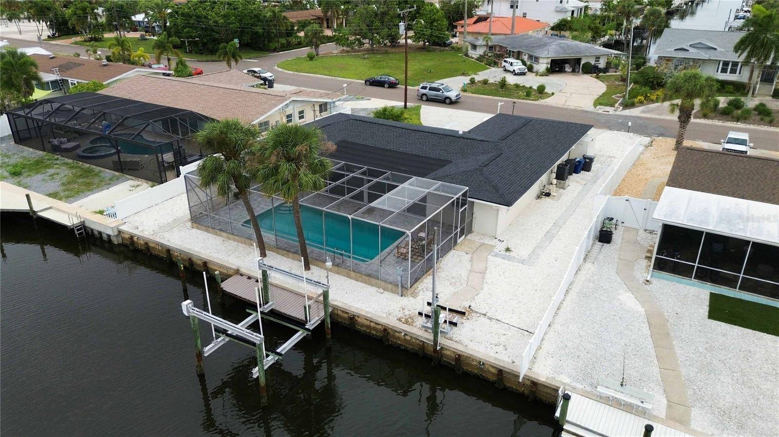 9911 ROYAL PALM DR, Bradenton, FL 34210