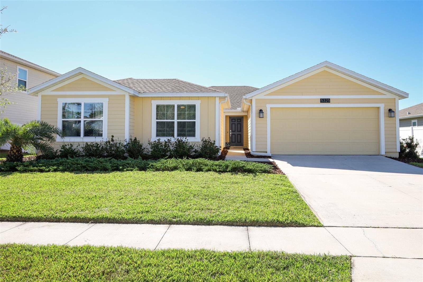 5325 RED CORAL CIR, Mount Dora, FL 32757