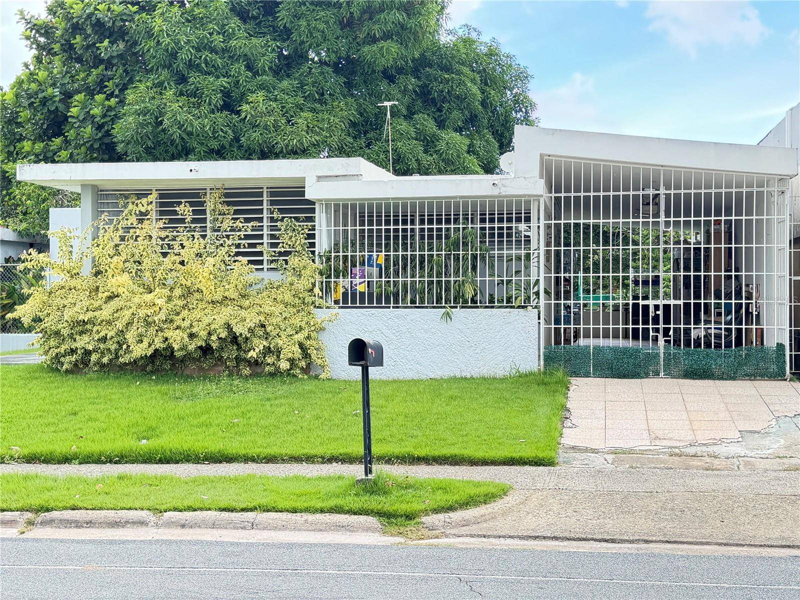 V3 Calle Harding URB. PARKVILLE, Guaynabo, PR 00969