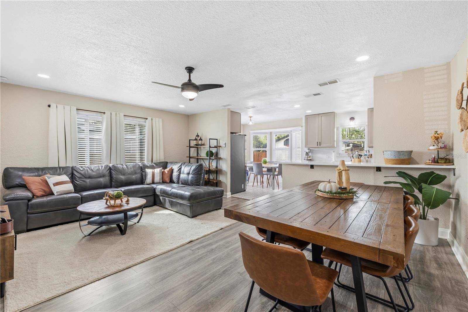 1468 DRUID RD E, Clearwater, FL 33756