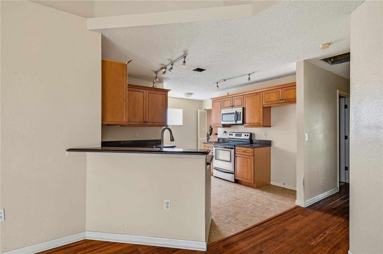 4205 SAINT CLAIR DR, Sarasota, FL 34243