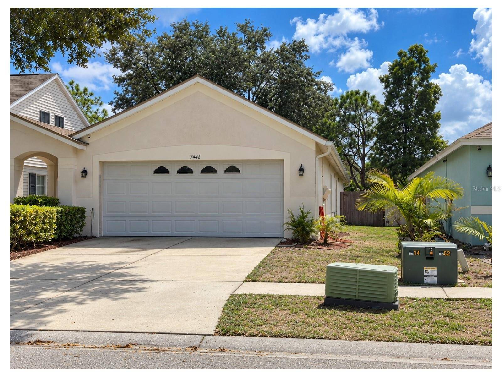 7442 OXFORD GARDEN CIR, Apollo Beach, FL 33572