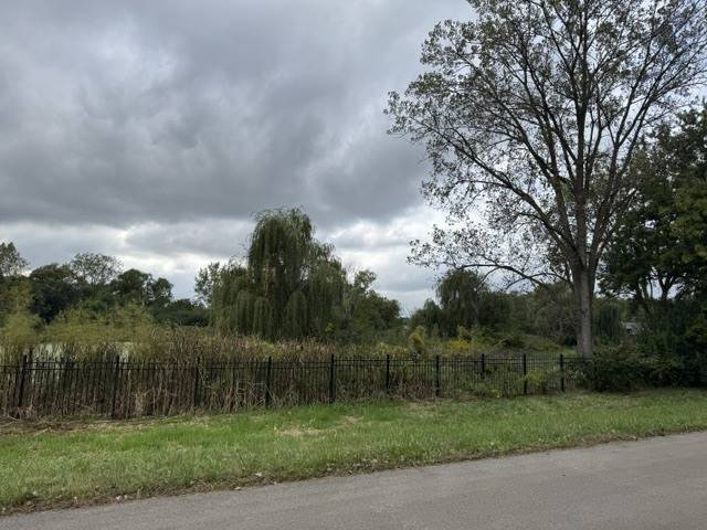 6764 W Creekside DR, Long Grove, IL 60047