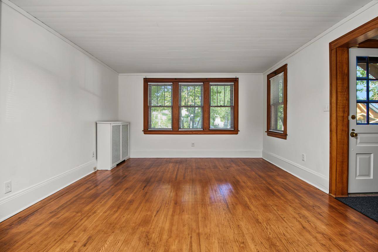 1144 Charles AVE, Saint Paul, MN 55104