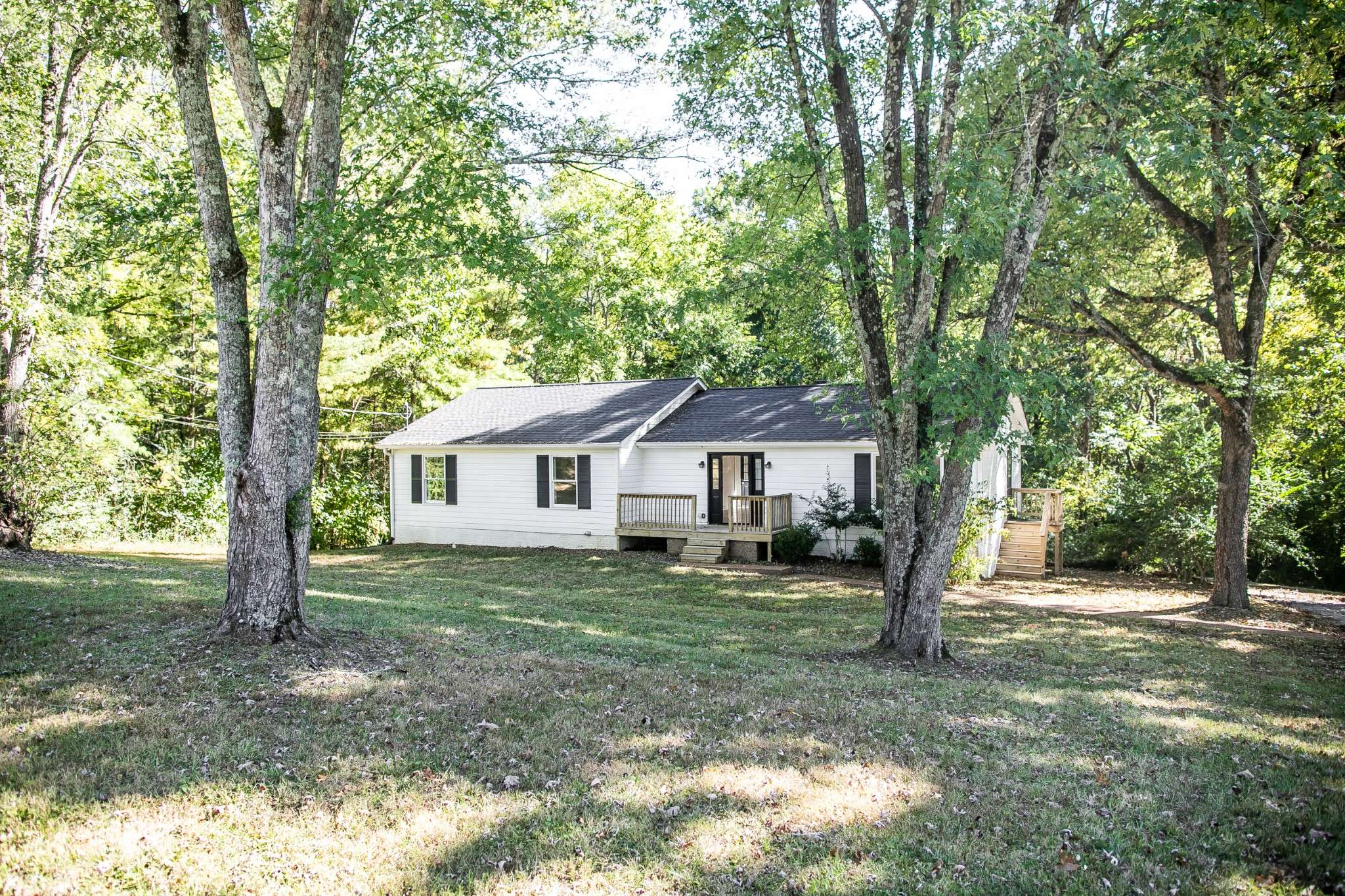 210 Elliott Ct, Columbia, TN 38401