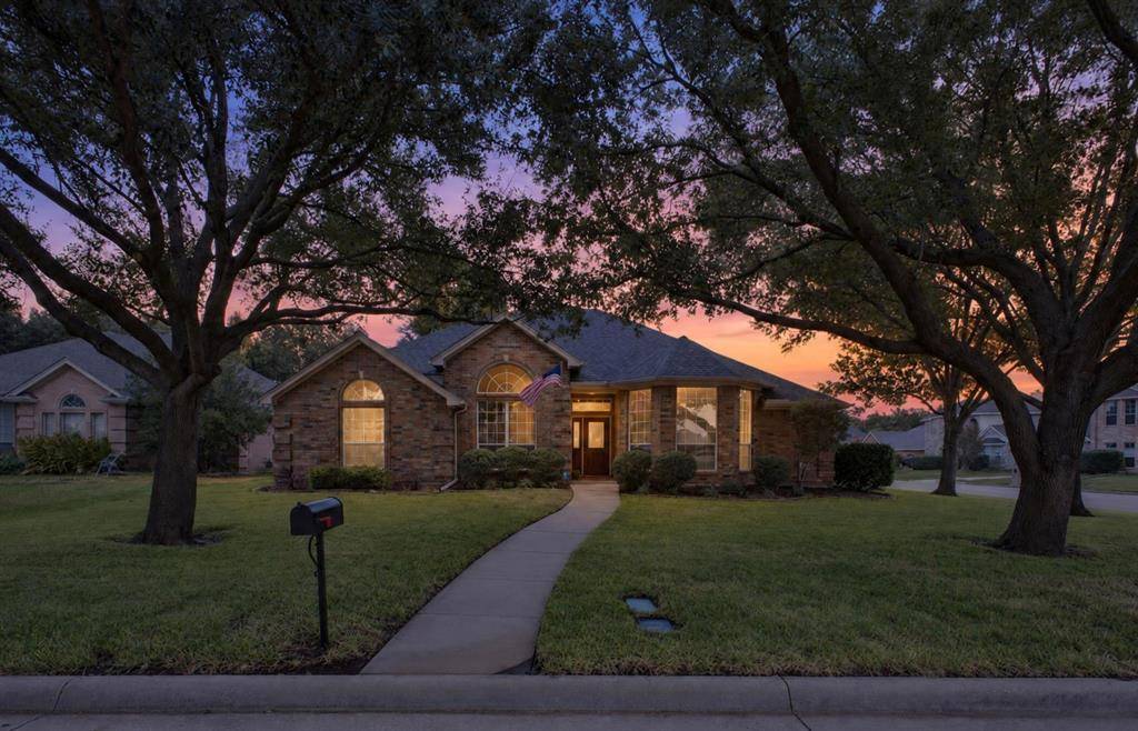 1600 Churchill Lane, Mansfield, TX 76063